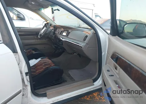 2004 Mercury Grand Marquis Ls z USA, uszkodzony, nr VIN 2MEFM75W44X656812